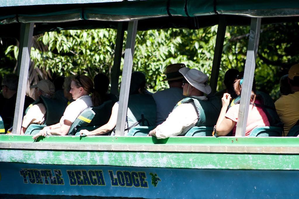 Turtle Beach Lodge Tortuguero Eksteriør bilde